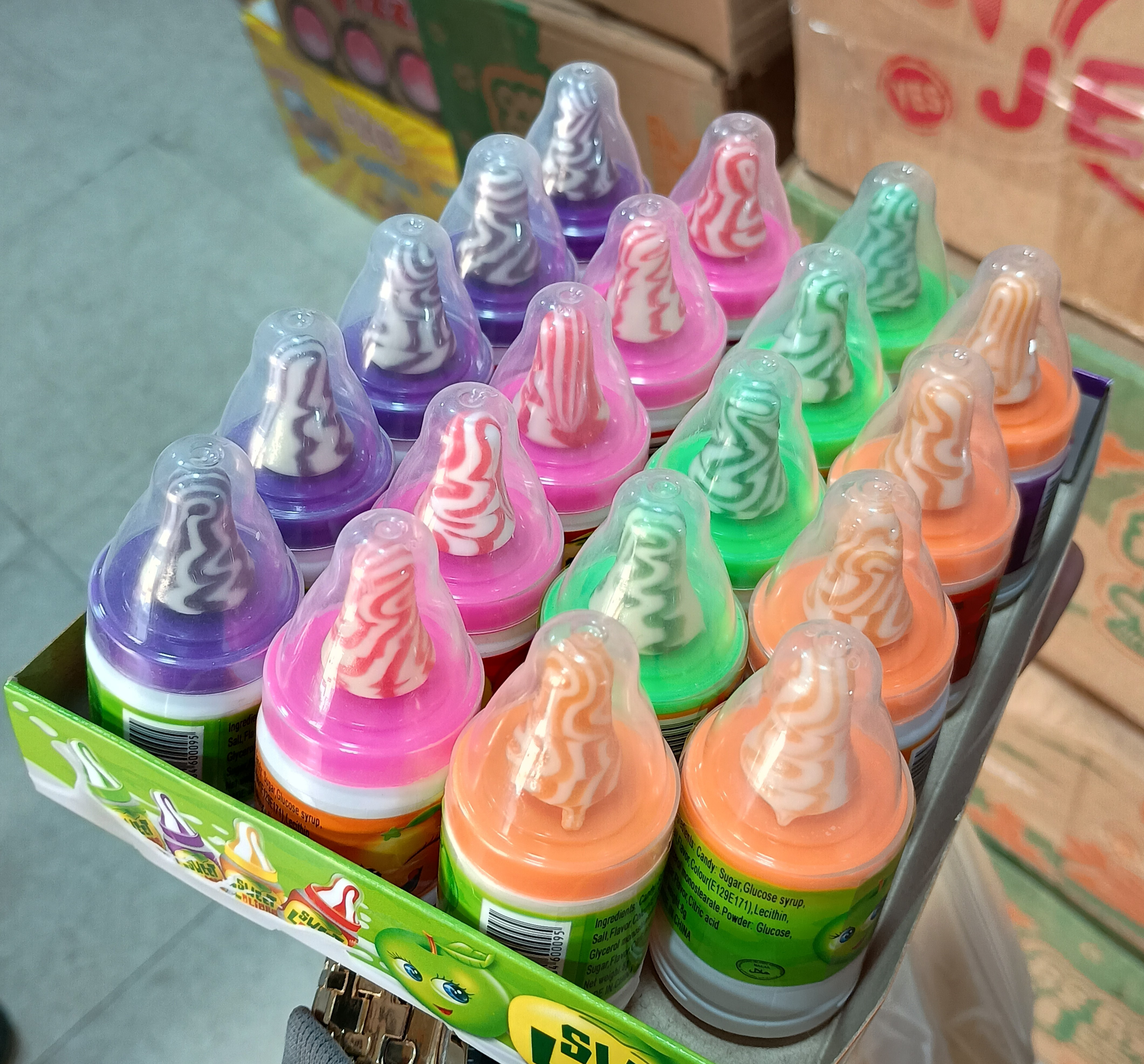 آبنبات پستونکی با پودر جرقه کارتن 24بسته 20تایی